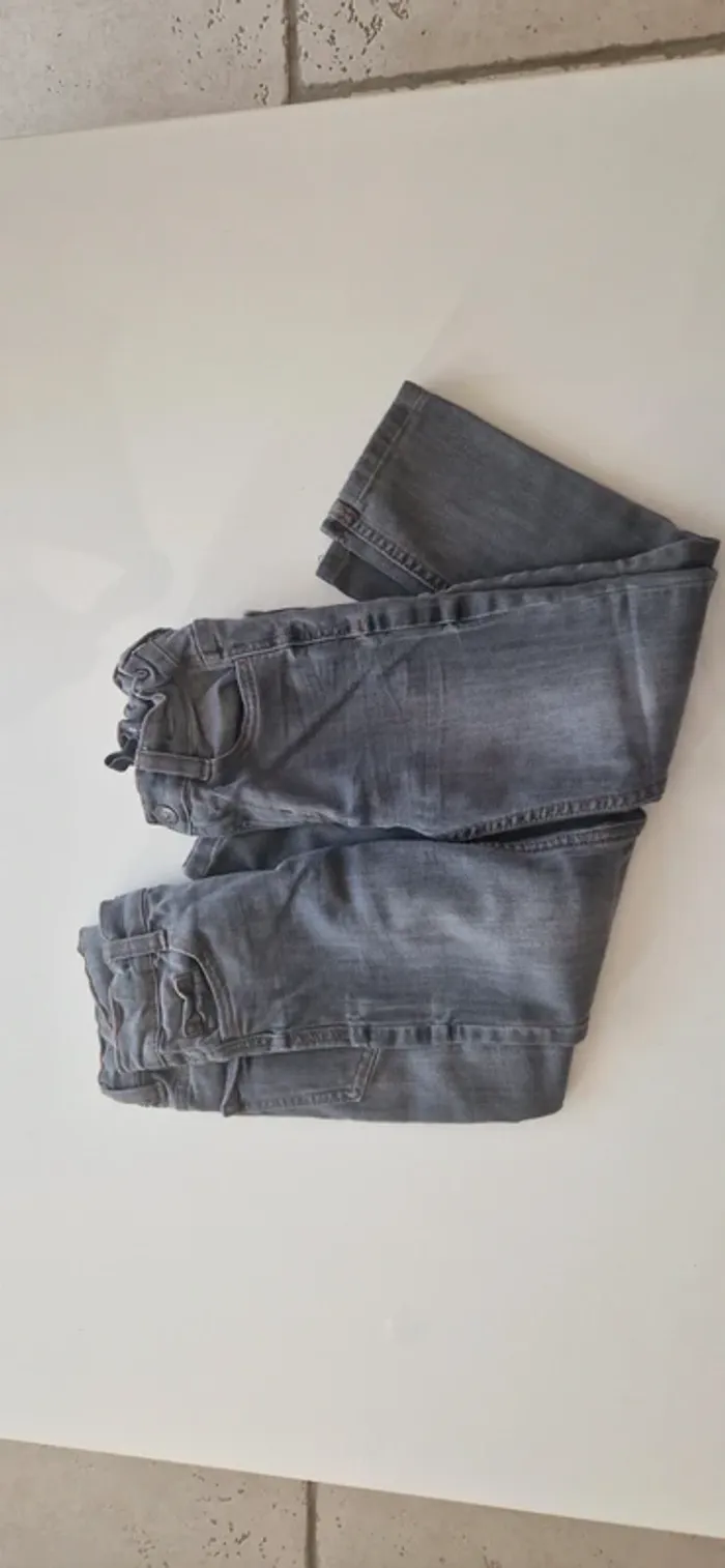 Lot vêtements 5 ans - photo numéro 5