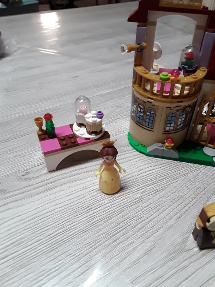 Lego château la Belle et la Bête - photo numéro 2