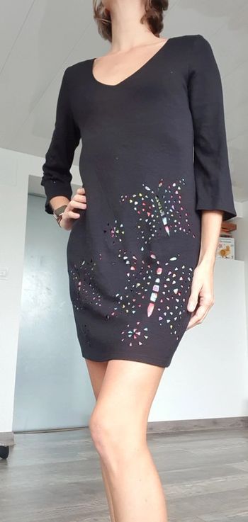 très belle desigual taille 36 en très bon état