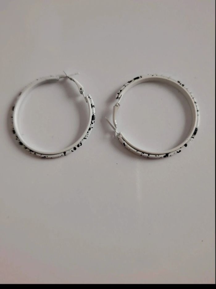 Boucles d'oreilles créole noir et blanc