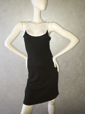 nuisette noire et blanche DIM taille 38/40