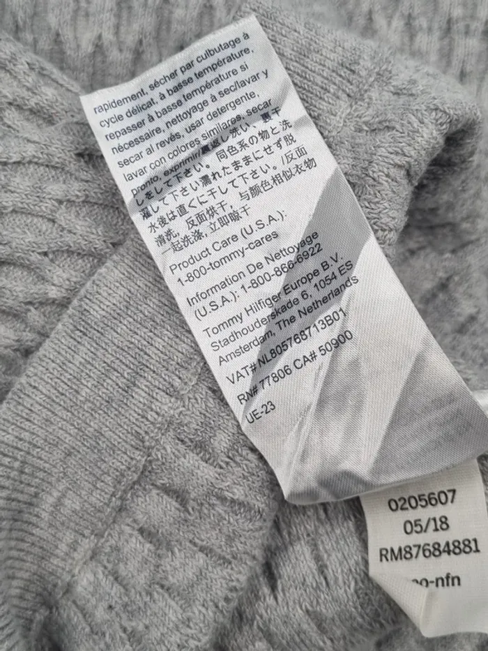 Pull gris Tommy Hilfiger – Taille M Femme (mesures en photos) - photo numéro 11