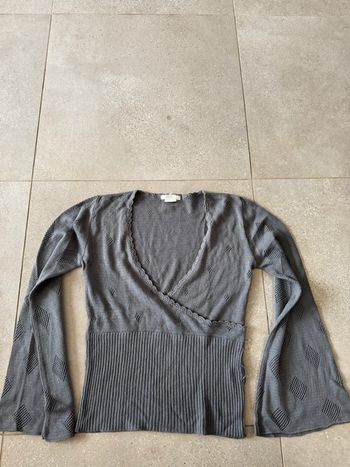 Haut gris taille 42/44, bon état
