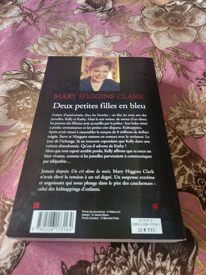 Livre 📖 des petites filles en bleu - photo numéro 4