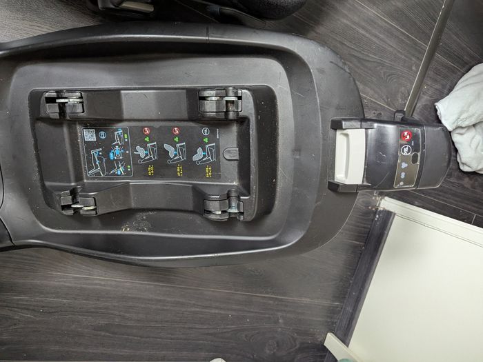 Ensemble siège auto + bras isofix - photo numéro 3