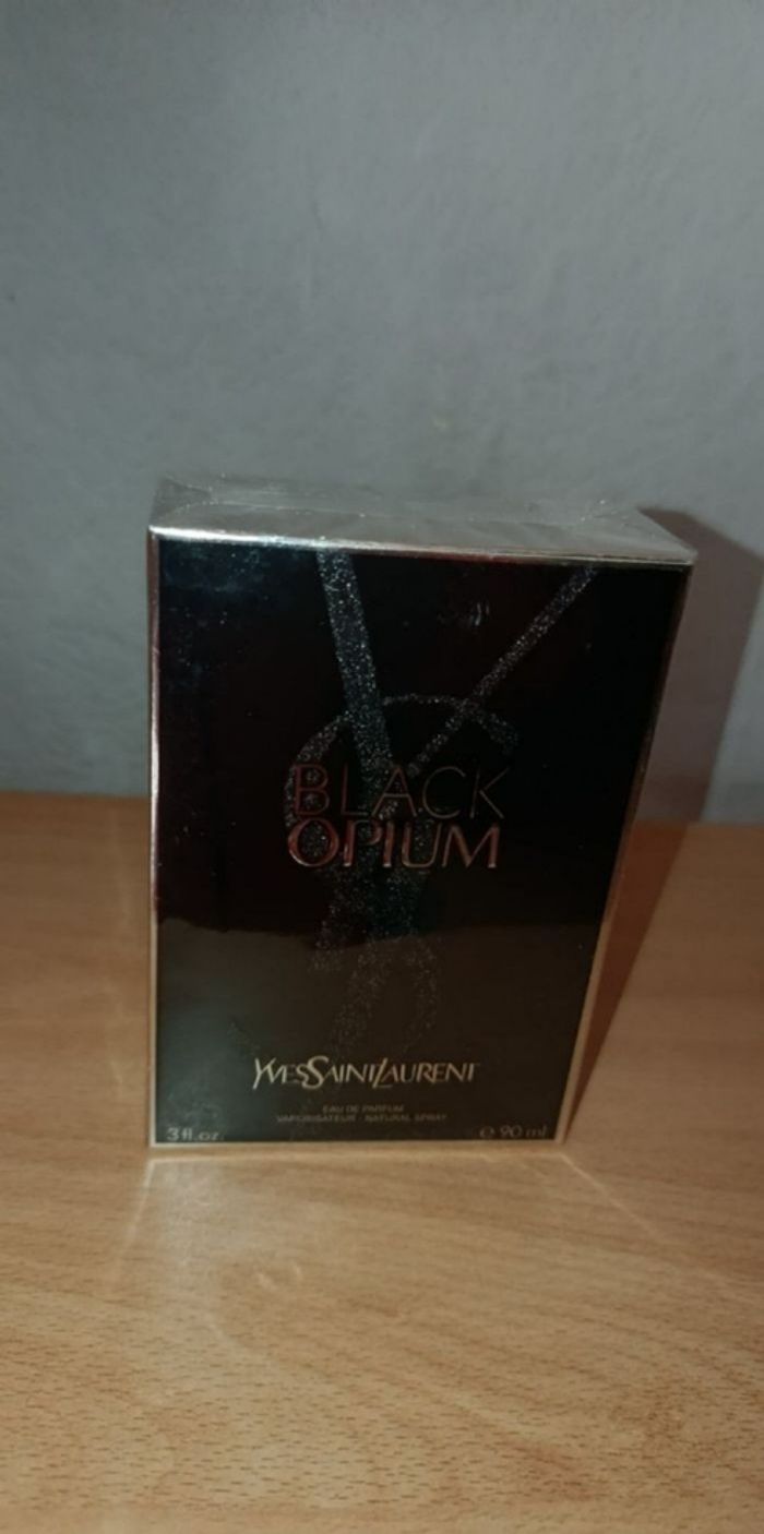 Parfums black opium