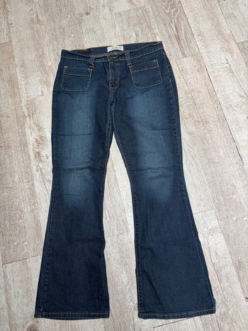 Jean Levi’s Signature – Coupe Flare – Taille basse – 15 €