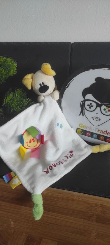 woezel & pip doudou chien mouchoir blanc soleil fleur etoile jaune vert Noir