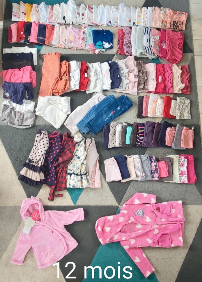 Gros lot vêtements bébé fille 12 mois - photo numéro 2