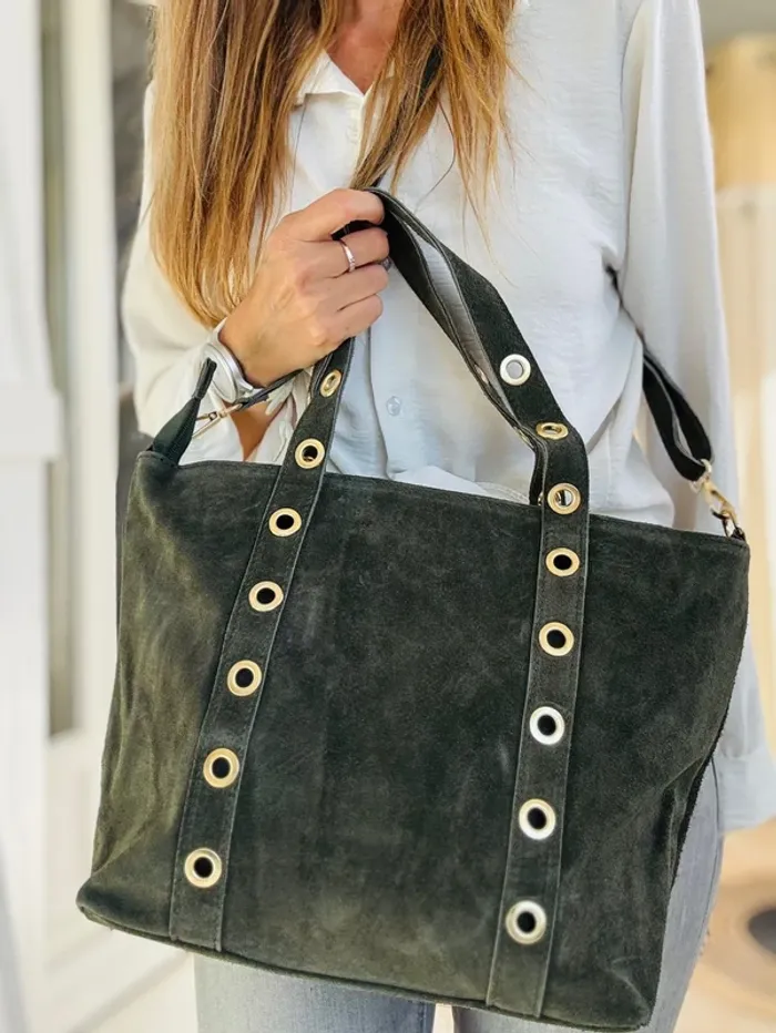 Grand sac vert kaki tout cuir avec œillets dorés et une bandoulière - photo numéro 10