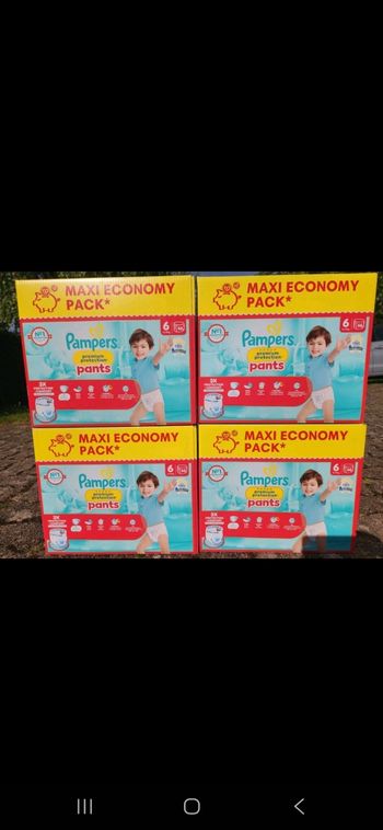 Lots de couches pampers taille 6