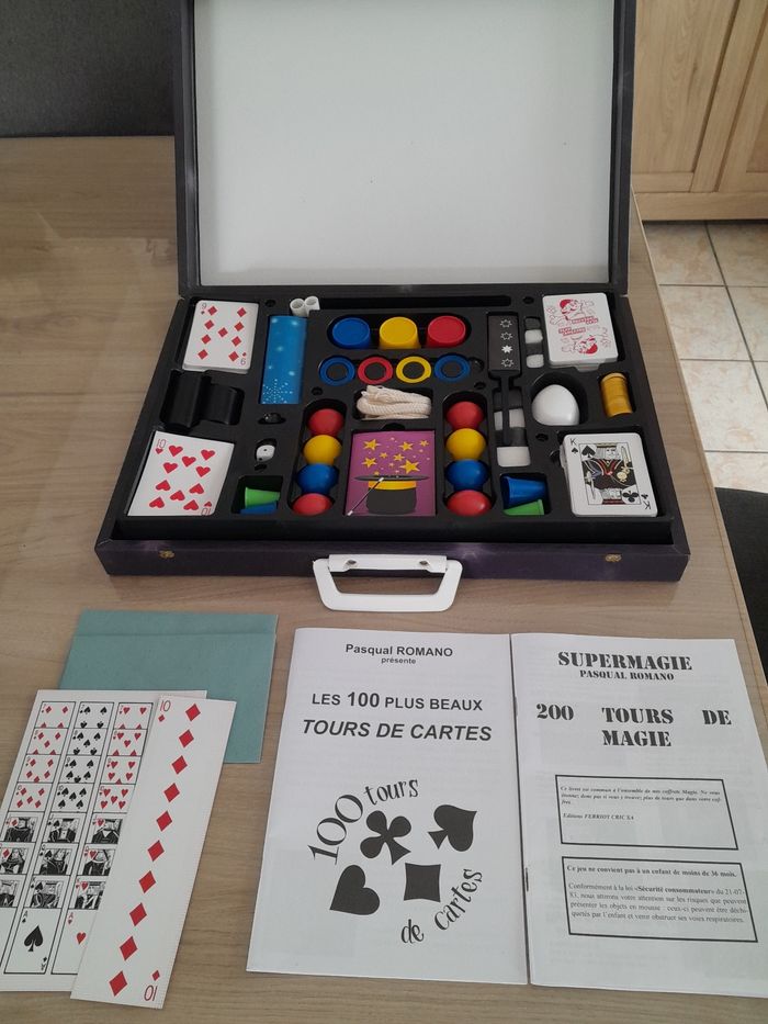 Mallette 300 tours de magie - photo numéro 3