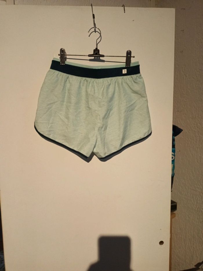 Short fille - photo numéro 3