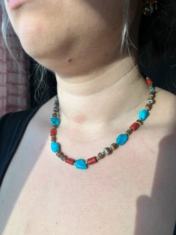 Collier perles de couleurs