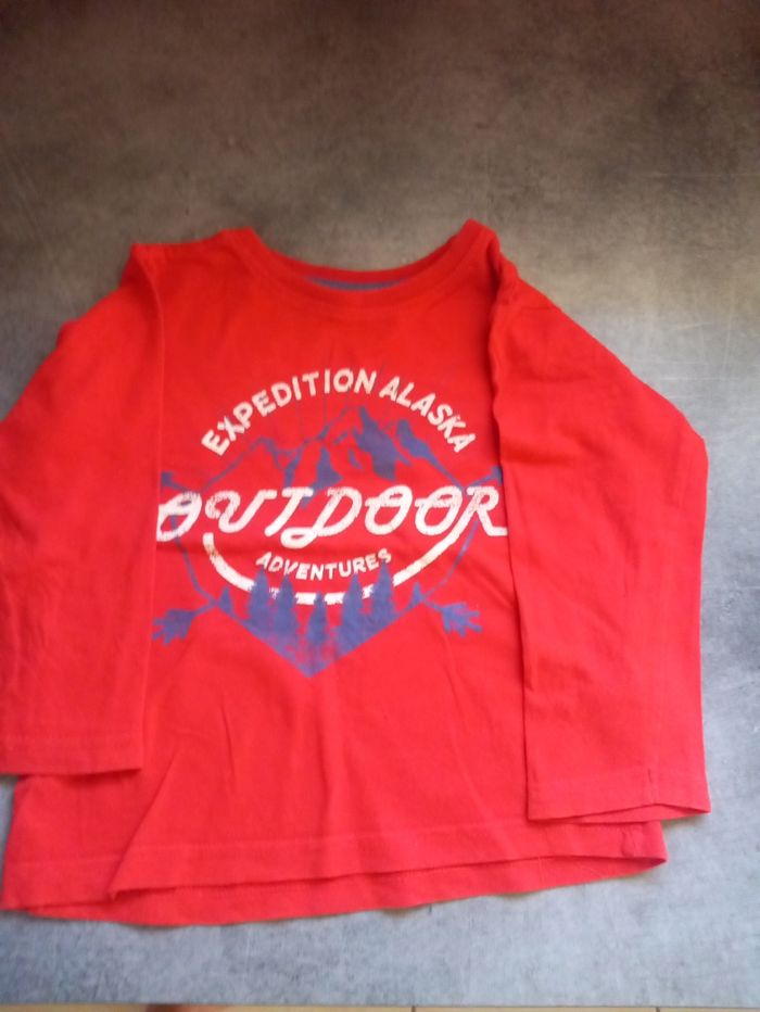 3 tee-shirts manches longues taille 3 ans - photo numéro 2