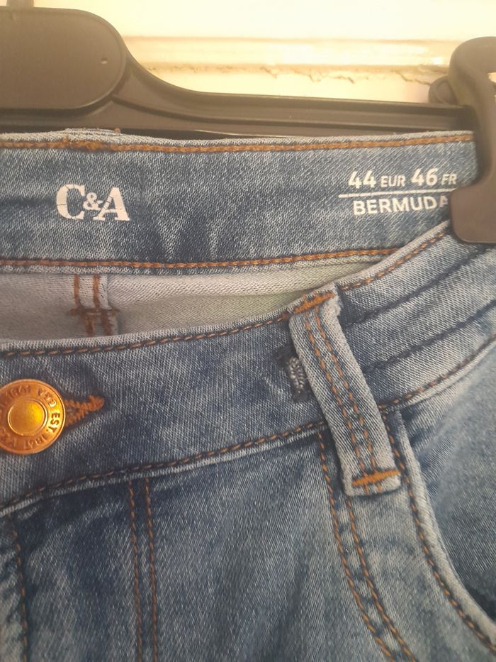 Short/bermuda femme bleu, marque C&A, taille 46 - photo numéro 2