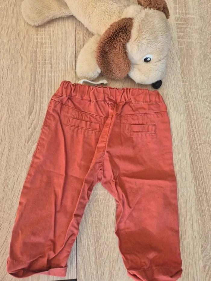 Pantalon rouge 3 mois - photo numéro 2