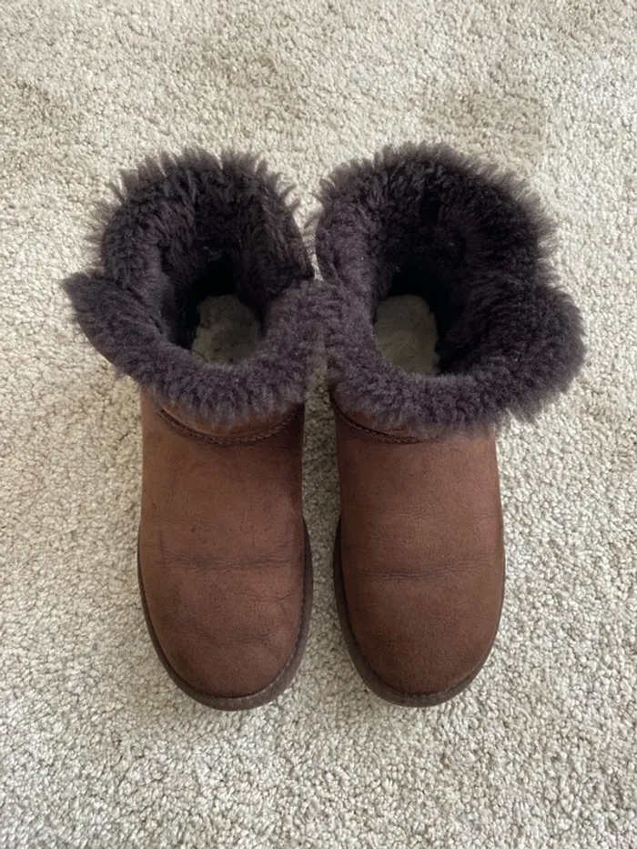 Ugg basse marrons - photo numéro 6