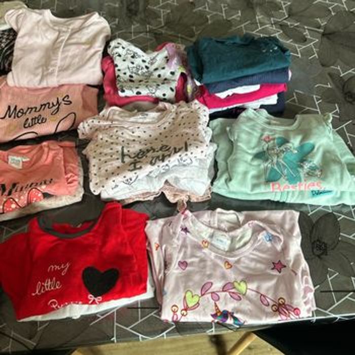 Lot vêtements fille 6-9mois - photo numéro 2