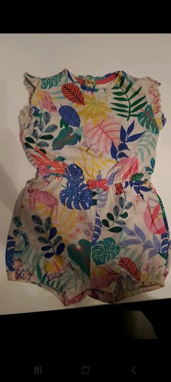 Combinaison short taille 4-6mois