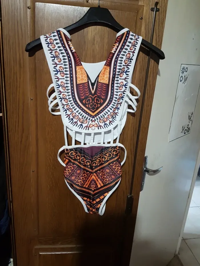 Maillot de bain  1 pièce M - photo numéro 2