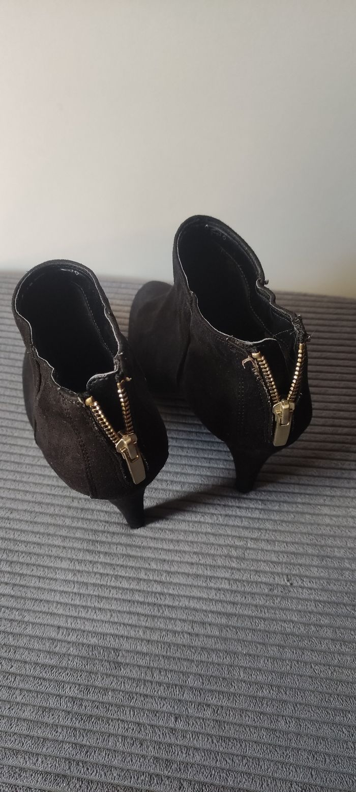 Chaussure à talon aiguille - photo numéro 2