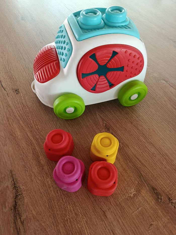 Voiture sensorielle d'éveil