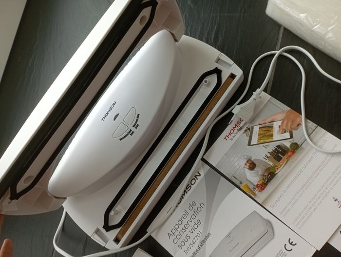 Appareil de conservation sous vide Thomson Neuf - photo numéro 3