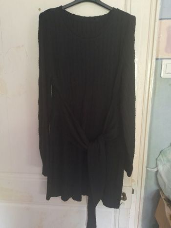 Robe NEUVE noire en maille, taille L