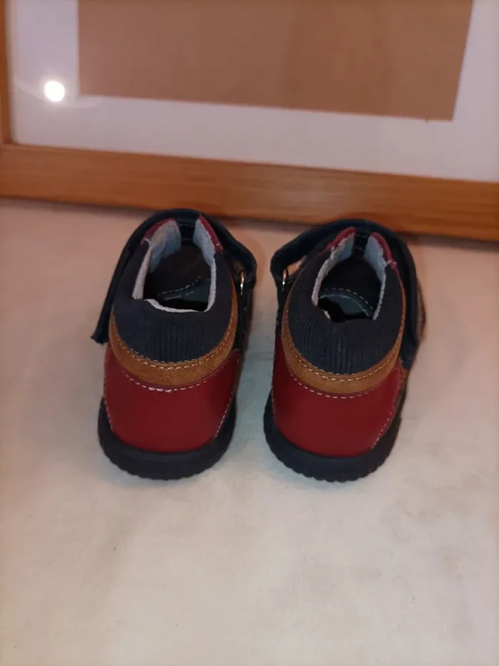 Chaussures montantes à scratchs neuves Vertbaudet garçon pointure 23 - photo numéro 3