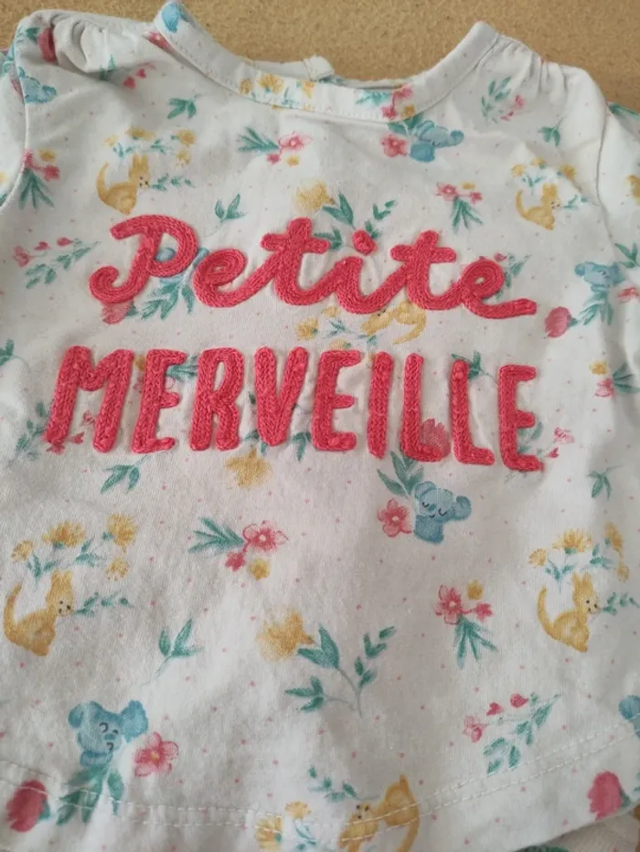 Ensemble pantalon et haut fleuri - photo numéro 2