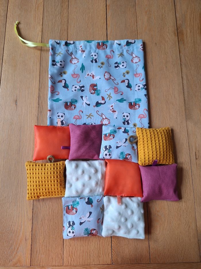 Montessori 10 coussins sensoriels