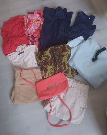 Lot de vêtements taille 40 en Tbe