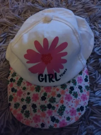 Casquette fleurie