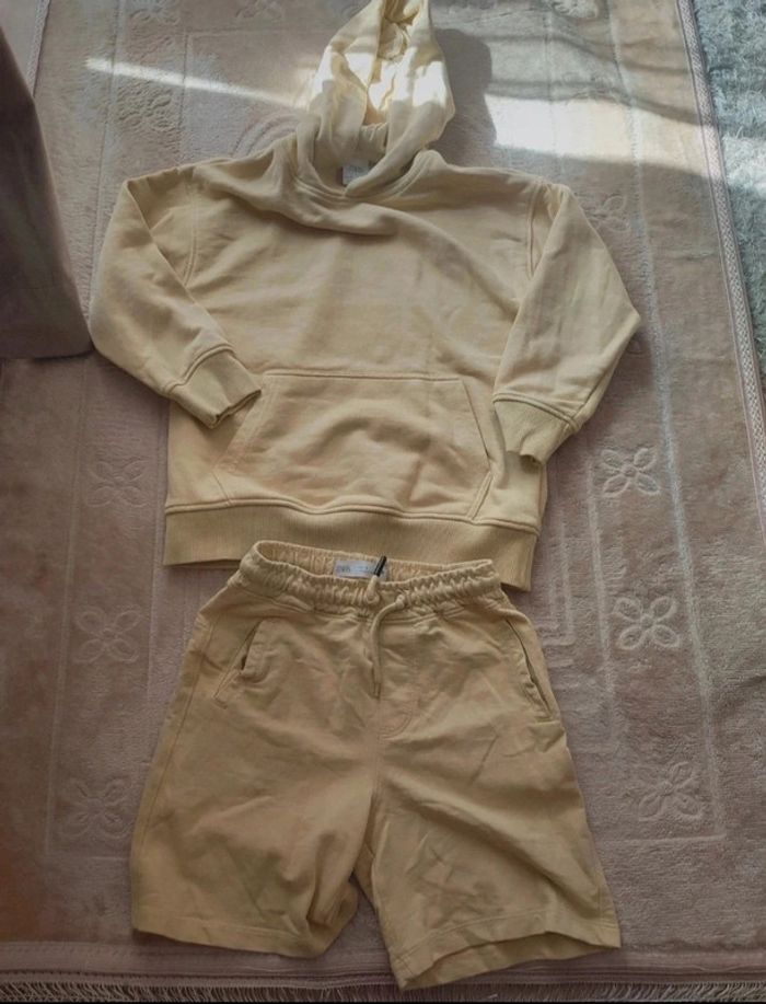 Ensemble Zara Garçon Taille 7 Ans - Hoodie + Short