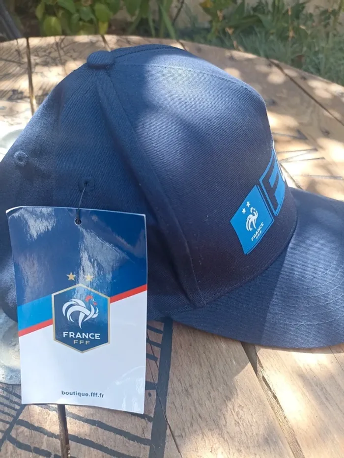 Casquette FFF neuve T.U - photo numéro 3