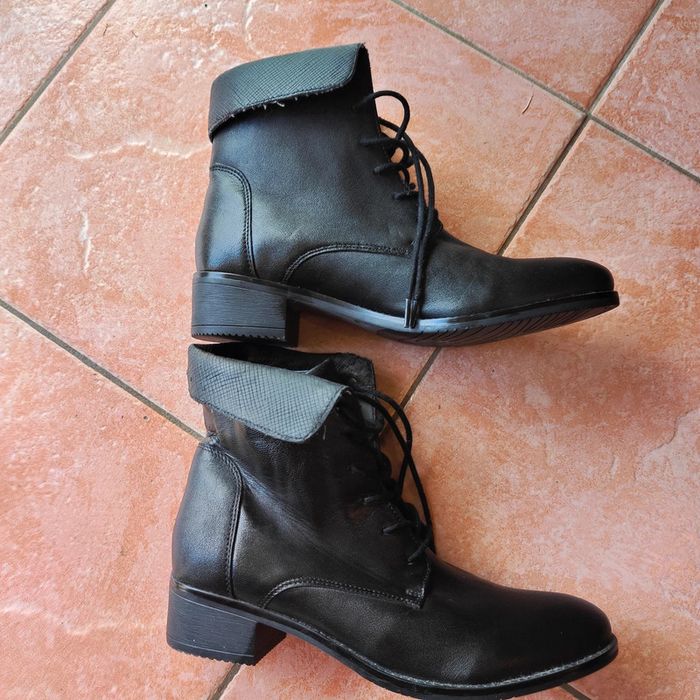 Bottines noires à lacets Tissaia taille 39 - photo numéro 2