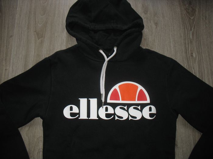 SWEAT SHIRT NOIR A CAPUCHE "ELLESSE" - TAILLE XS - n°01 - photo numéro 2