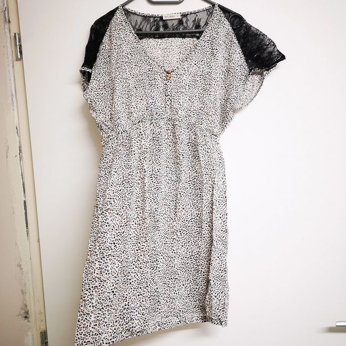 Robe léopard légère L dentelle