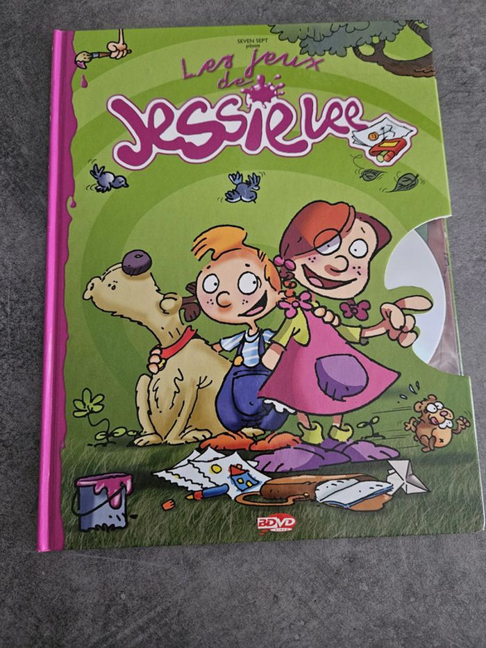 Livre BD jeunesse éducative "Les jeux de Jessie Lee" - Avec DVD