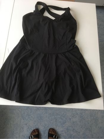 Maillot de bain avec jupe fixée
