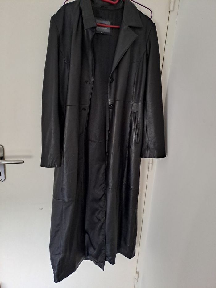 Manteau long en cuir - photo numéro 2