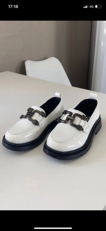 Mocassin fille neuve taille 26