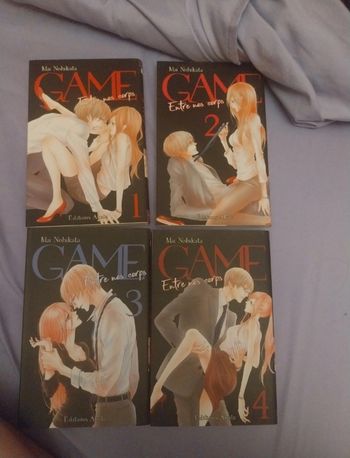 Mangas Game Entre nos Corps tomes 1 à 4 Mai Nishikata