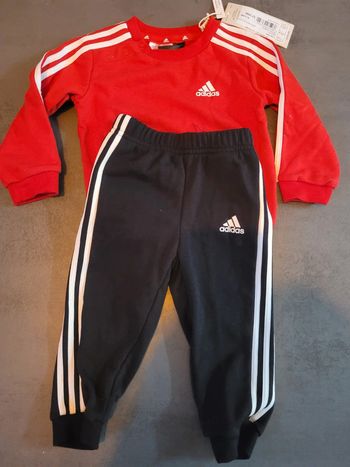 Ensemble adidas neuf