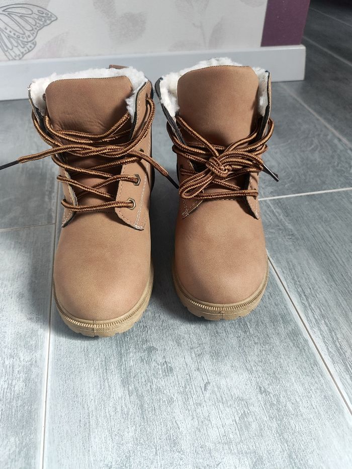 Chaussures montantes en 29