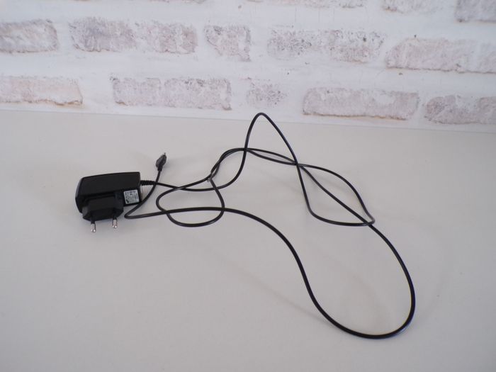 Chargeur de téléphone Samsung (J20) - photo numéro 2