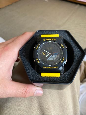 Montre G Shock jaune noire
