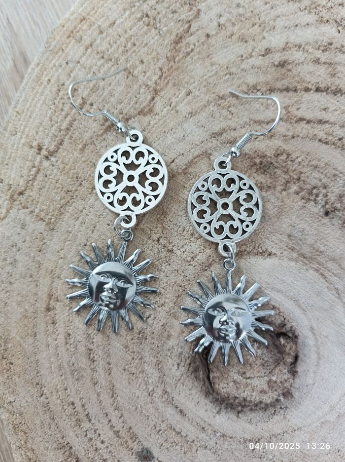 🌺Boucles d'oreilles argentées - photo numéro 3