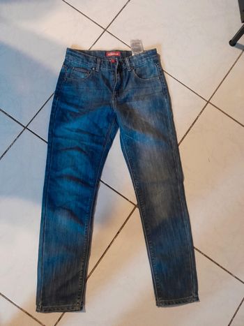 Pantalon guess taille 10 ans 👦